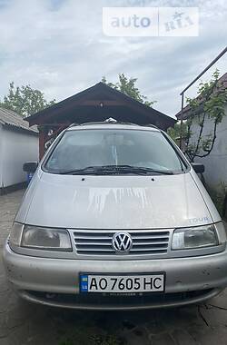 Мінівен Volkswagen Sharan 1999 в Мукачевому