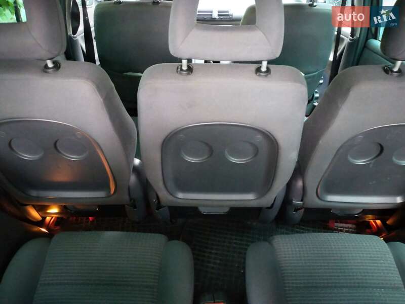 Минивэн Volkswagen Sharan 2003 в Болграде