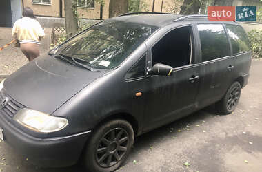 Мінівен Volkswagen Sharan 1999 в Дніпрі