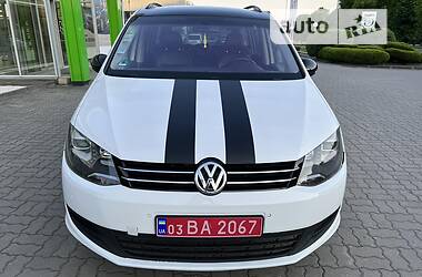 Минивэн Volkswagen Sharan 2012 в Луцке