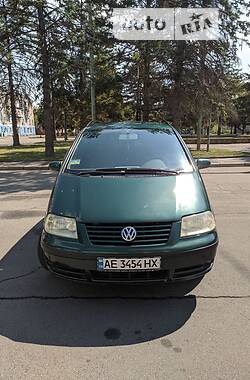 Минивэн Volkswagen Sharan 2002 в Кривом Роге