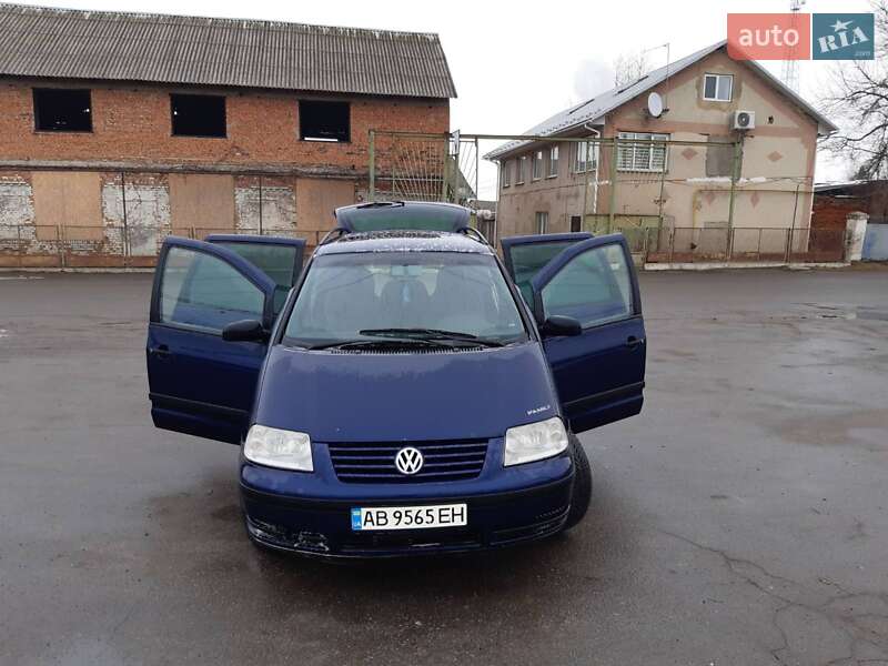 Минивэн Volkswagen Sharan 2000 в Виннице