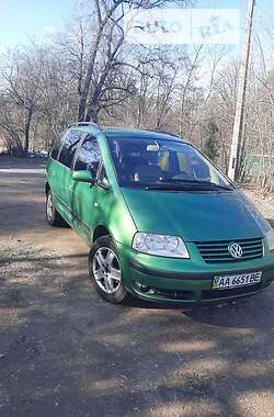 Минивэн Volkswagen Sharan 2001 в Киеве