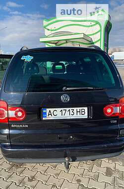 Минивэн Volkswagen Sharan 2008 в Нововолынске