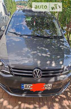 Минивэн Volkswagen Sharan 2012 в Виноградове