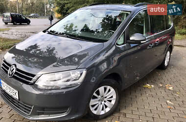 Минивэн Volkswagen Sharan 2011 в Киеве