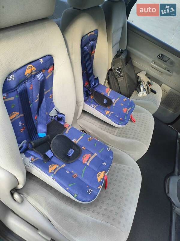 Минивэн Volkswagen Sharan 2001 в Чернигове