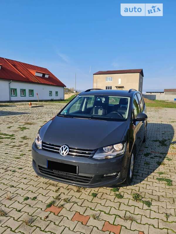 Минивэн Volkswagen Sharan 2011 в Ужгороде