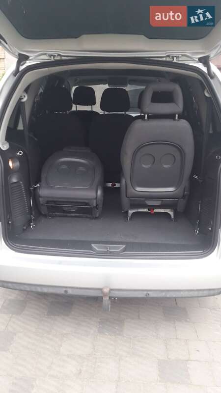 Минивэн Volkswagen Sharan 2009 в Сокале