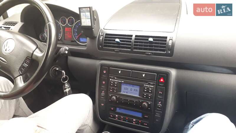 Минивэн Volkswagen Sharan 2009 в Сокале
