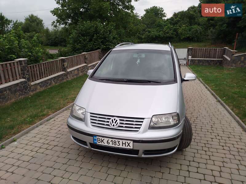 Мінівен Volkswagen Sharan 2007 в Луцьку