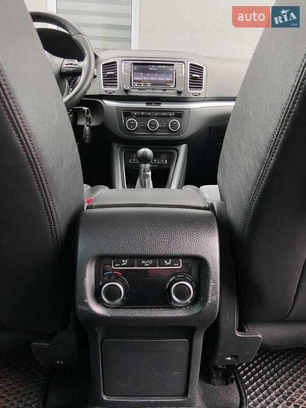Минивэн Volkswagen Sharan 2011 в Дубно