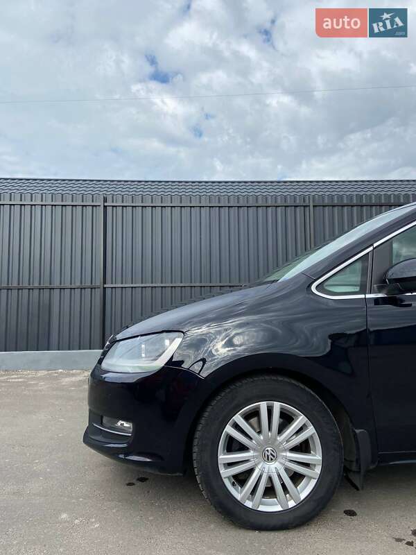 Минивэн Volkswagen Sharan 2011 в Дубно