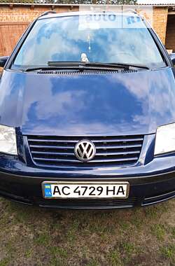 Минивэн Volkswagen Sharan 2002 в Старой Выжевке