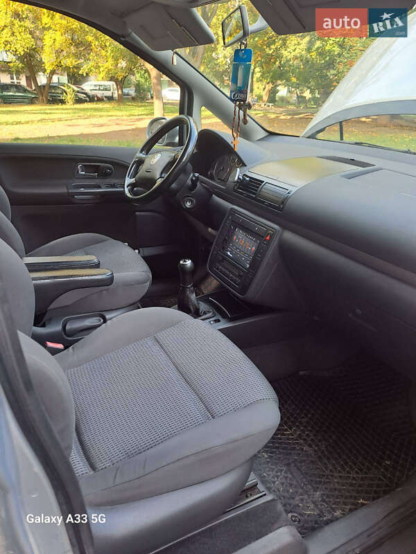 Минивэн Volkswagen Sharan 2007 в Ужгороде