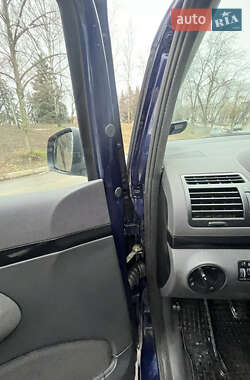 Минивэн Volkswagen Sharan 2003 в Краматорске