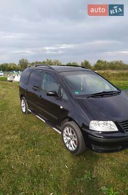 Минивэн Volkswagen Sharan 2003 в Дубно