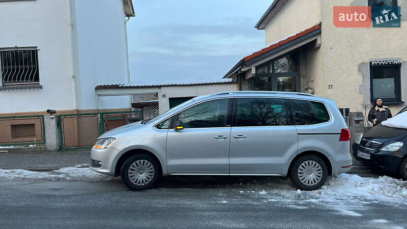 Минивэн Volkswagen Sharan 2011 в Одессе