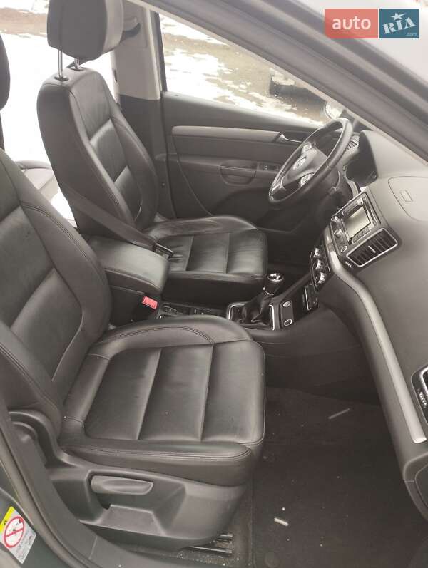 Мінівен Volkswagen Sharan 2012 в Новояворівську