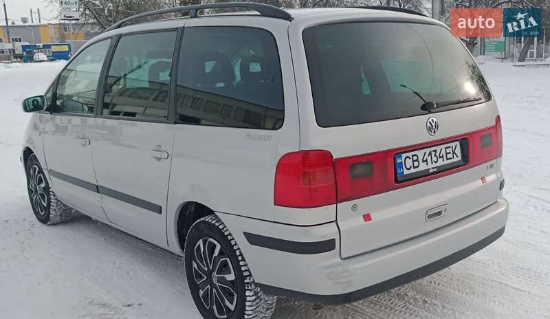 Минивэн Volkswagen Sharan 2002 в Чернигове