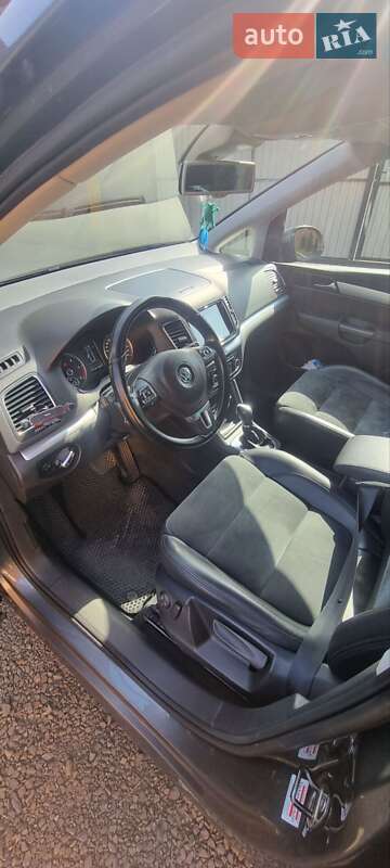 Минивэн Volkswagen Sharan 2011 в Ковеле