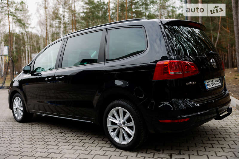 Мінівен Volkswagen Sharan 2010 в Києві