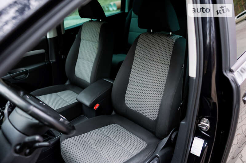 Мінівен Volkswagen Sharan 2010 в Києві