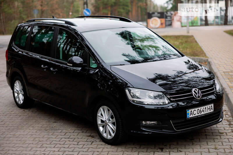 Мінівен Volkswagen Sharan 2010 в Києві