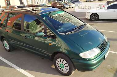 Минивэн Volkswagen Sharan 1998 в Киеве