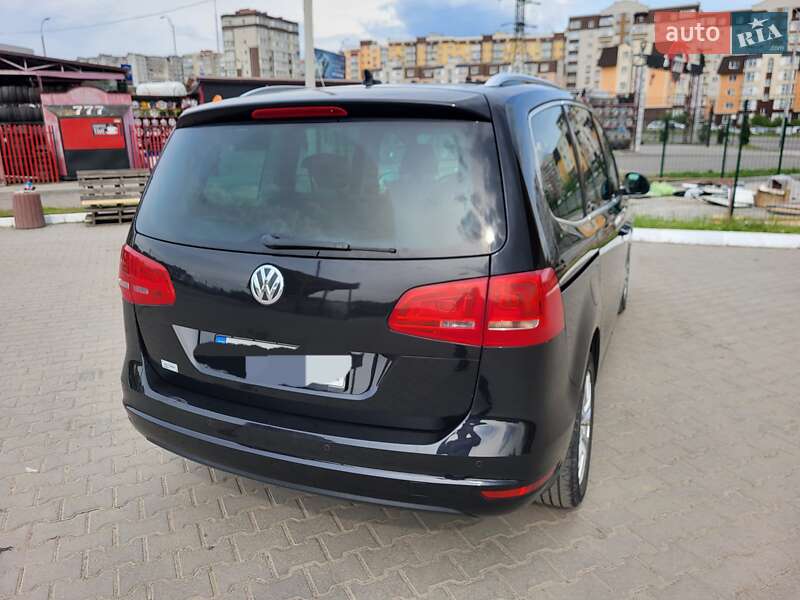 Минивэн Volkswagen Sharan 2012 в Хмельницком