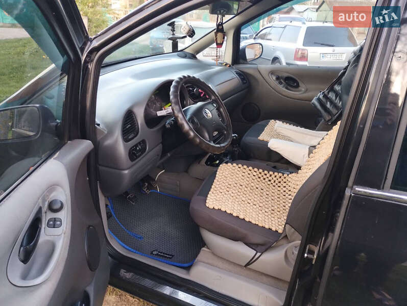 Минивэн Volkswagen Sharan 1999 в Самборе