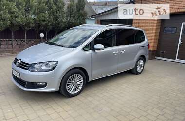 Минивэн Volkswagen Sharan 2015 в Житомире