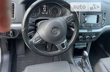 Минивэн Volkswagen Sharan 2015 в Житомире