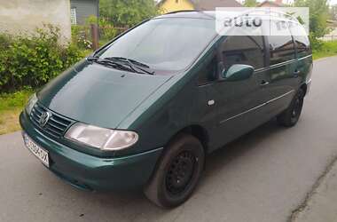 Минивэн Volkswagen Sharan 1999 в Стрые