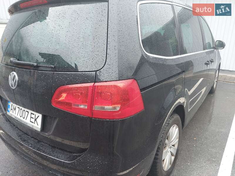 Минивэн Volkswagen Sharan 2012 в Житомире