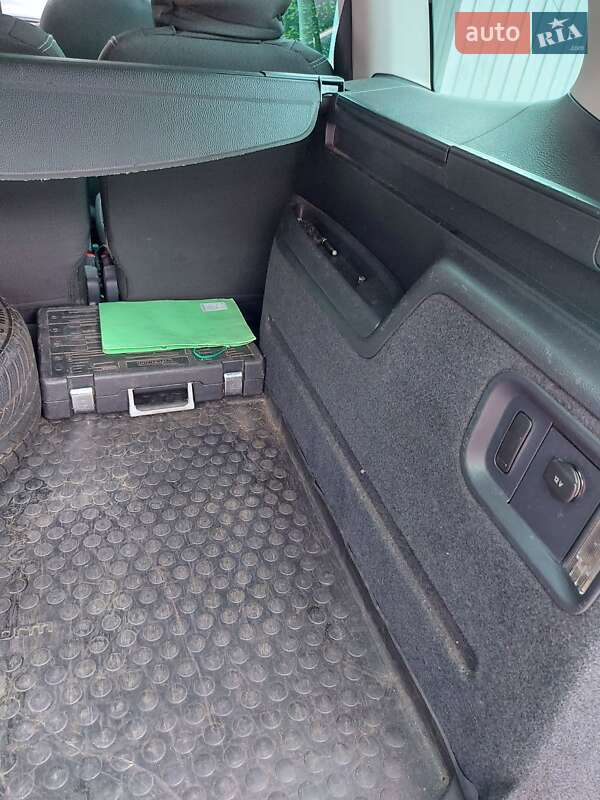 Минивэн Volkswagen Sharan 2012 в Житомире