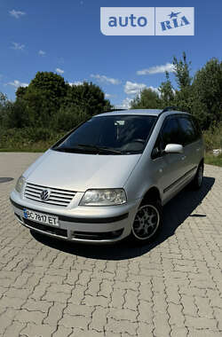 Минивэн Volkswagen Sharan 2001 в Стрые