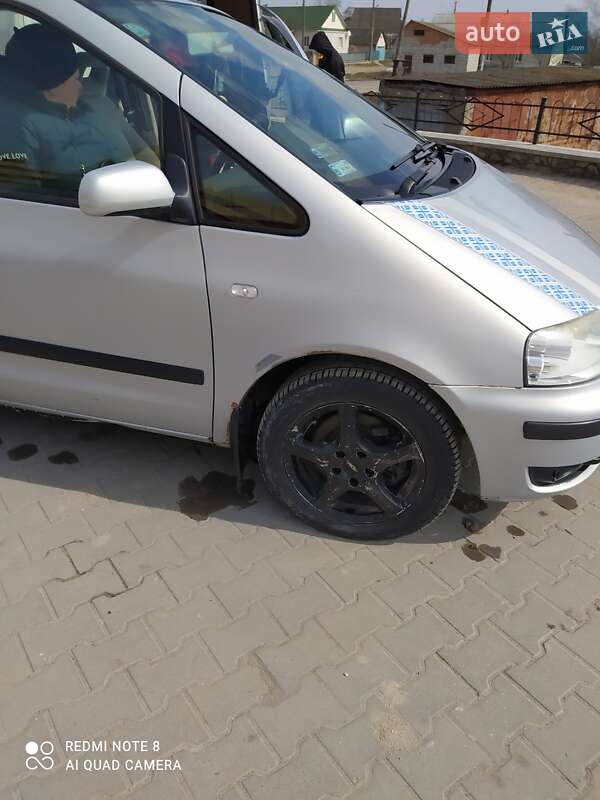 Минивэн Volkswagen Sharan 2002 в Хмельницком