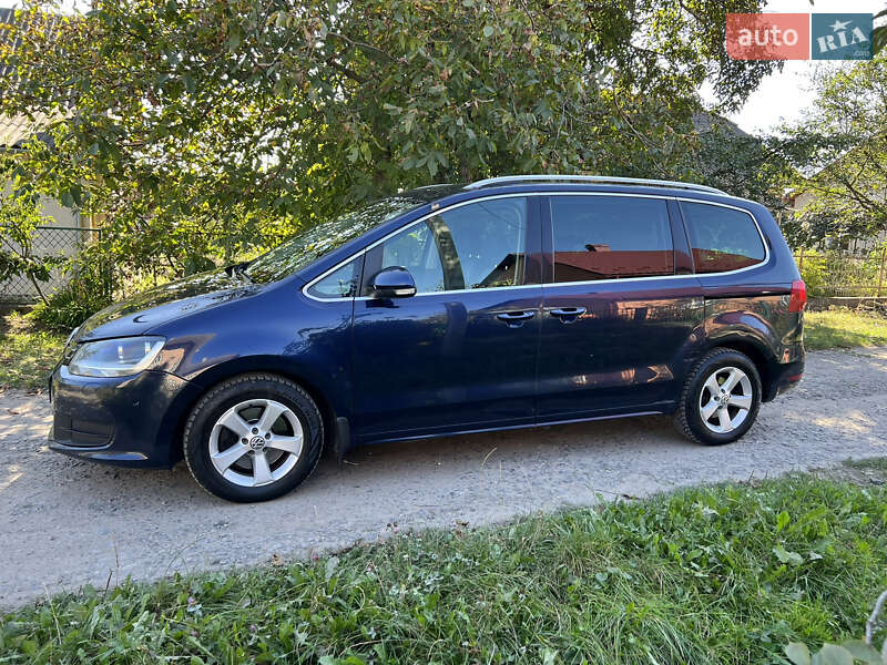 Минивэн Volkswagen Sharan 2011 в Каменском