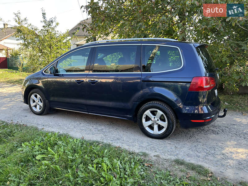 Минивэн Volkswagen Sharan 2011 в Каменском