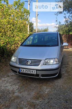 Минивэн Volkswagen Sharan 2009 в Кривом Роге