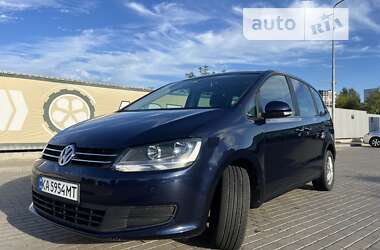 Минивэн Volkswagen Sharan 2015 в Киеве