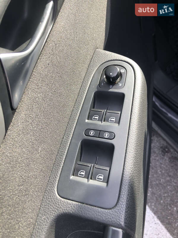 Минивэн Volkswagen Sharan 2012 в Ужгороде