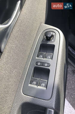Минивэн Volkswagen Sharan 2012 в 