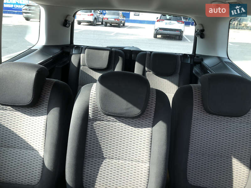 Минивэн Volkswagen Sharan 2012 в Ужгороде