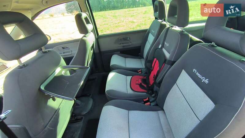 Минивэн Volkswagen Sharan 2006 в Хусте