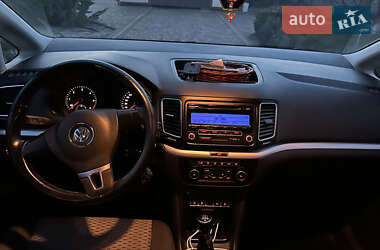 Минивэн Volkswagen Sharan 2011 в Львове