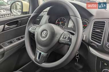 Минивэн Volkswagen Sharan 2013 в Ровно