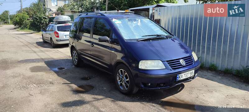 Мінівен Volkswagen Sharan 2000 в Києві
