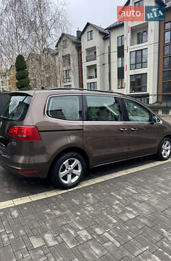 Минивэн Volkswagen Sharan 2011 в Черновцах